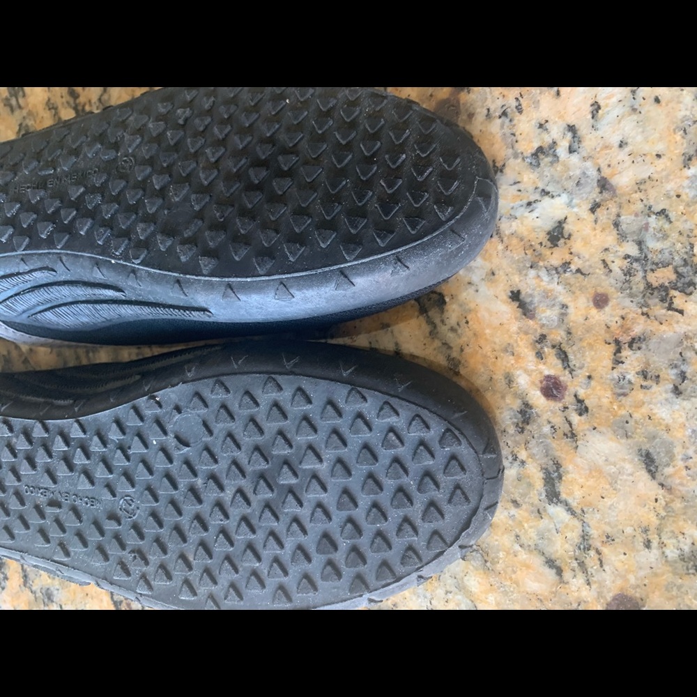 Zen water/Ocean shoes - like new - Picture 8 of 8
